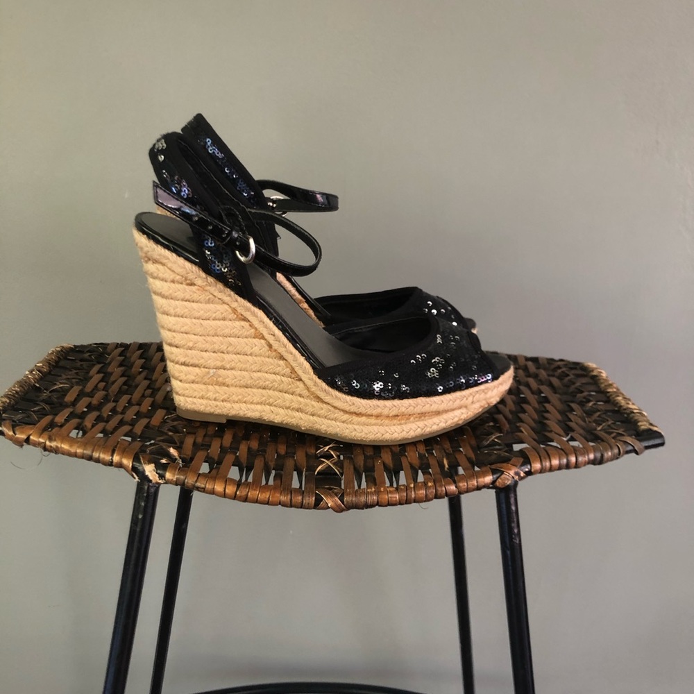 Guess Wedges - Picture 4 of 10